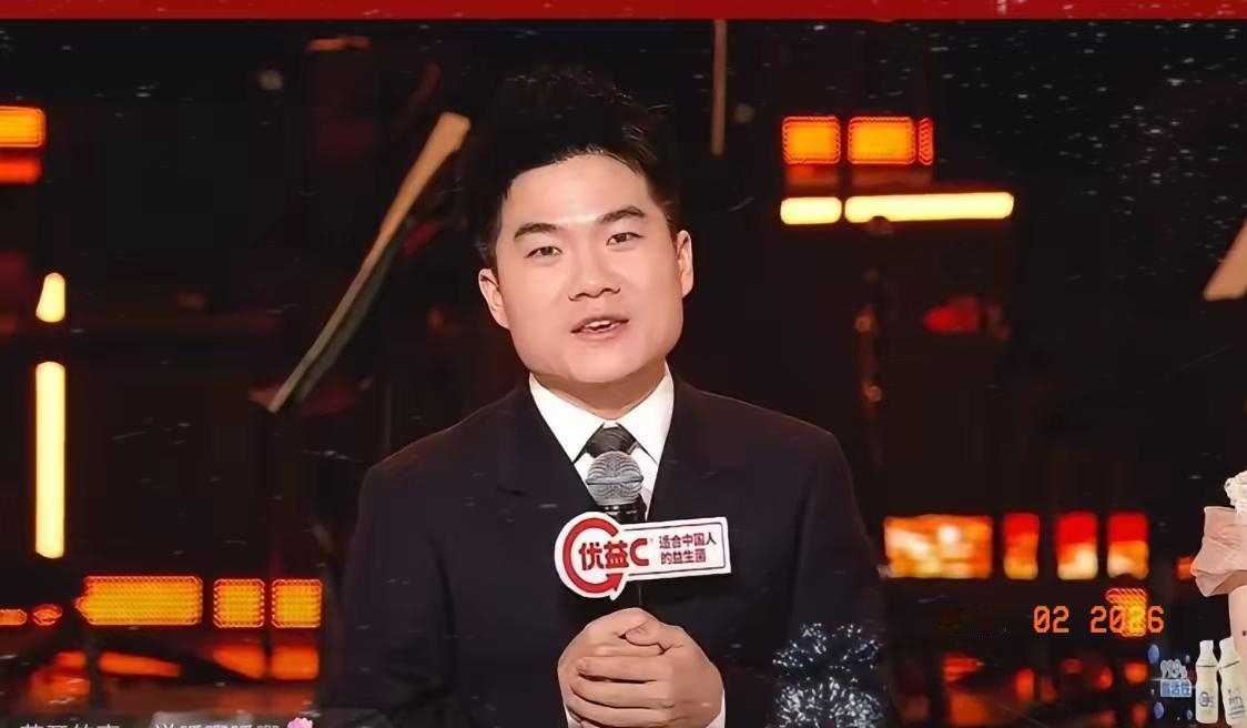 董宇辉这下估计彻底懵了他怎么也没想到自己只是办了一场元旦晚会，就又火了。