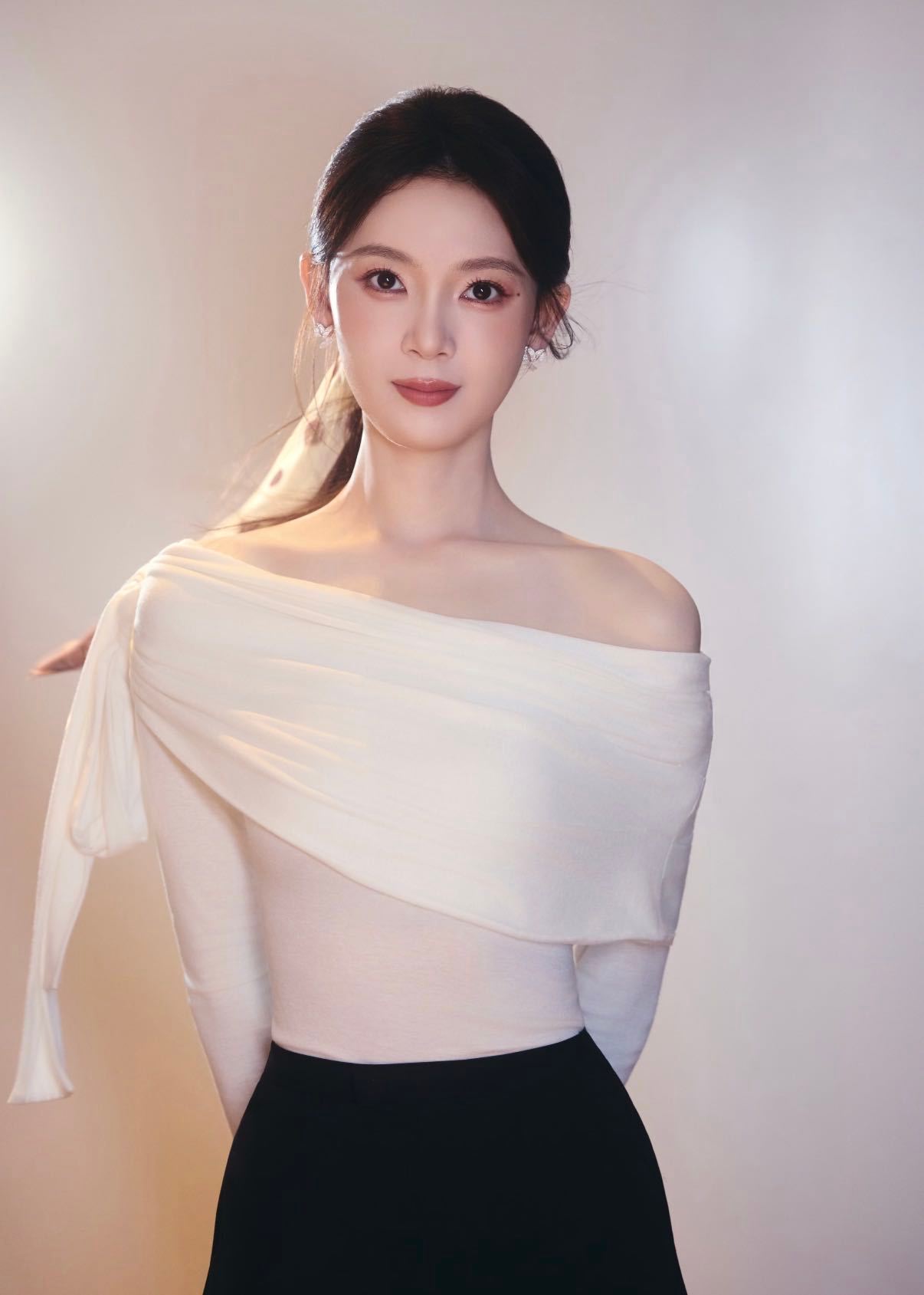 陈瑶手上好多伤真心心疼陈瑶，一次次训练磕碰落下满身伤痕。追逐舞台从来都不轻松，愿