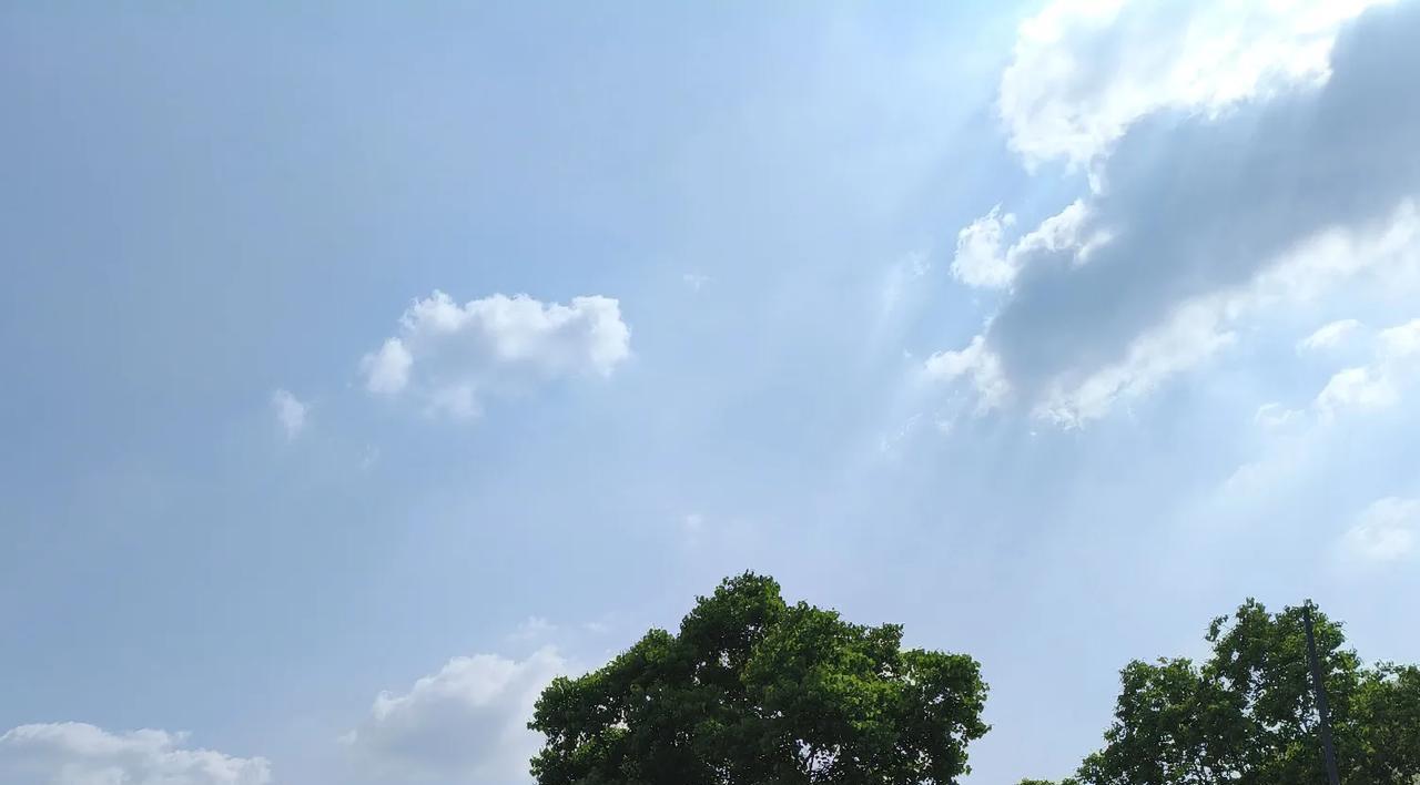昨天看到一个新闻，就一句话:“目标已消失，判定已摧毁。”这句话听声音来自于驾