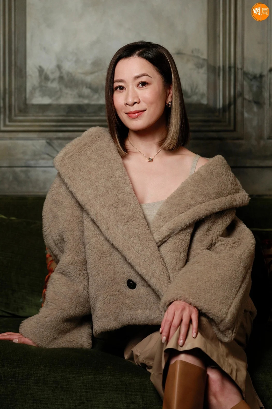 《新闻女王2》之后，佘诗曼明年还有新剧《正义女神Themis》，这也是她首次