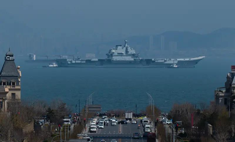 辽宁舰宝刀不老，山东舰战力正盛，福建舰电磁弹射惊艳全球——中国航母三剑客，各领风