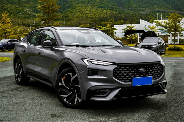 蒙迪欧运动版ST蒙迪欧运动版的优点完美与我在乎的点重合，本人更看中它的动力强（