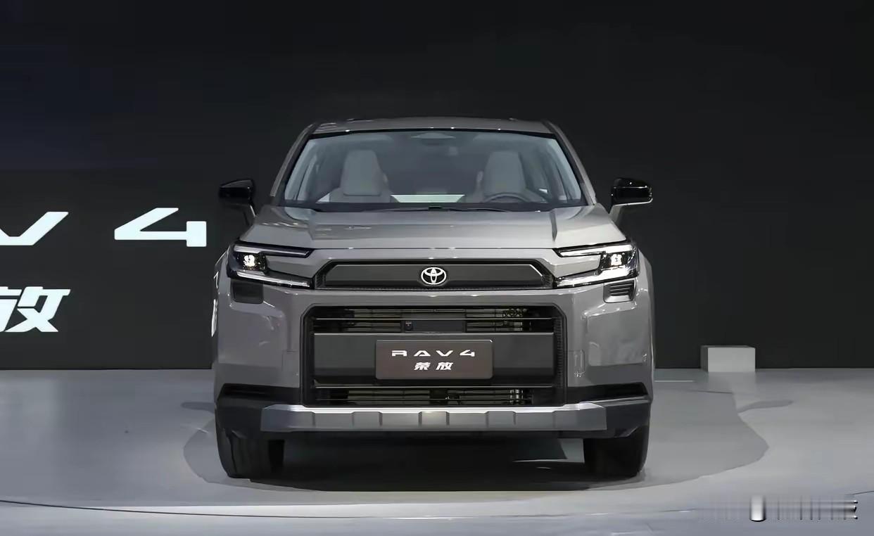 全新RAV4荣放最近迎来了全面升级，无论你看重它的哪个方面，这款车似乎都准备好了