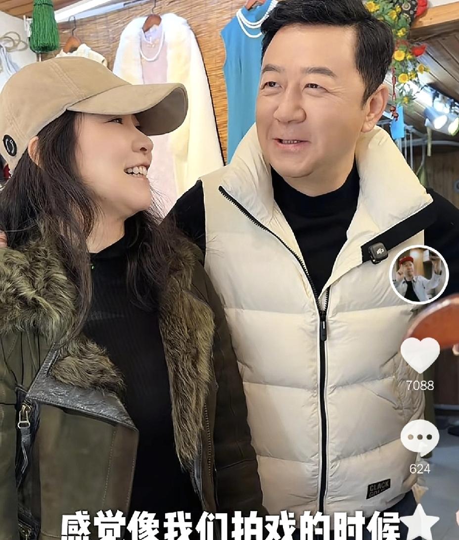 郭涛夫妻俩太接地气了3月30日晚上，郭涛发了个视频，原来趁着没事，他带着老婆