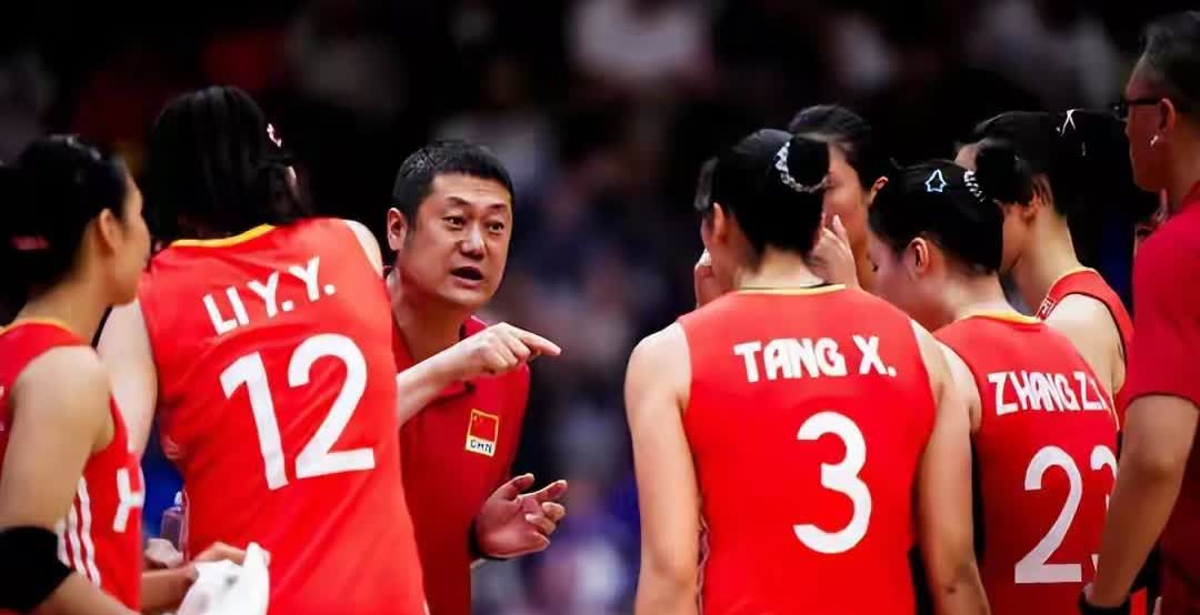 怪不得中国女排打不过法国女排，人家主教练和队员光看我们的比赛录相就达十多次，何况
