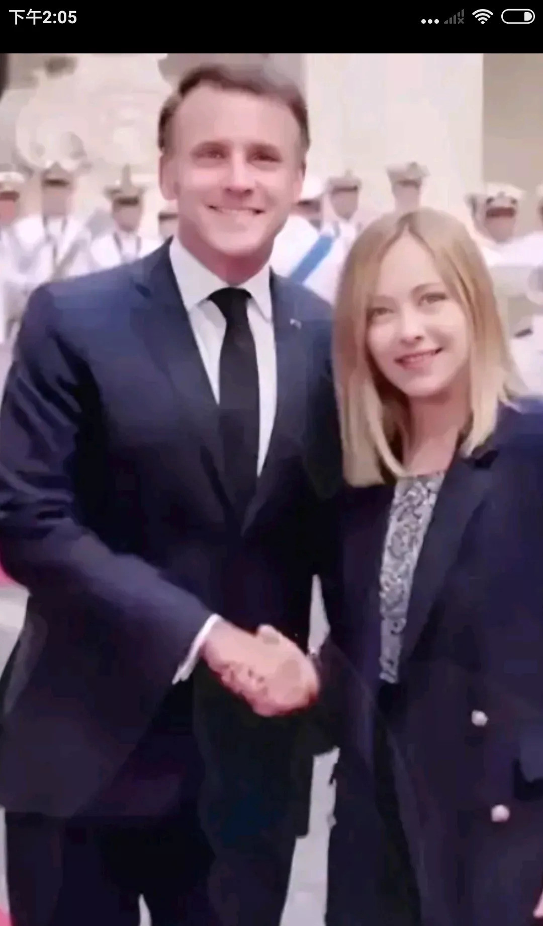 马克龙梅洛妮见面，互动真甜---哎呀妈呀，法国总统马克龙