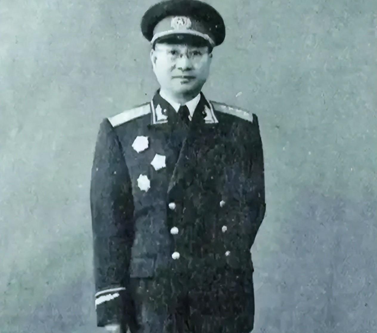 苏联不让参观核武器，陈赓心生一计，彭老总：你真是个天才上世纪五十年代初，新中