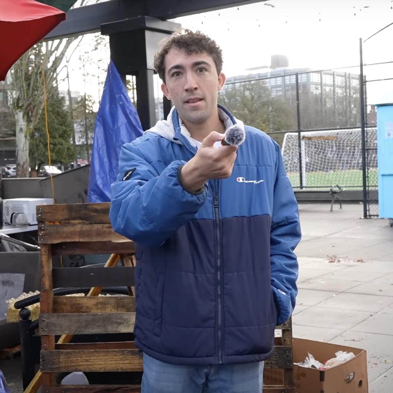 印度那边要炸锅了。美国小哥说到做到，刚刚发布了完整的印度泼粪节纪录片，4K高