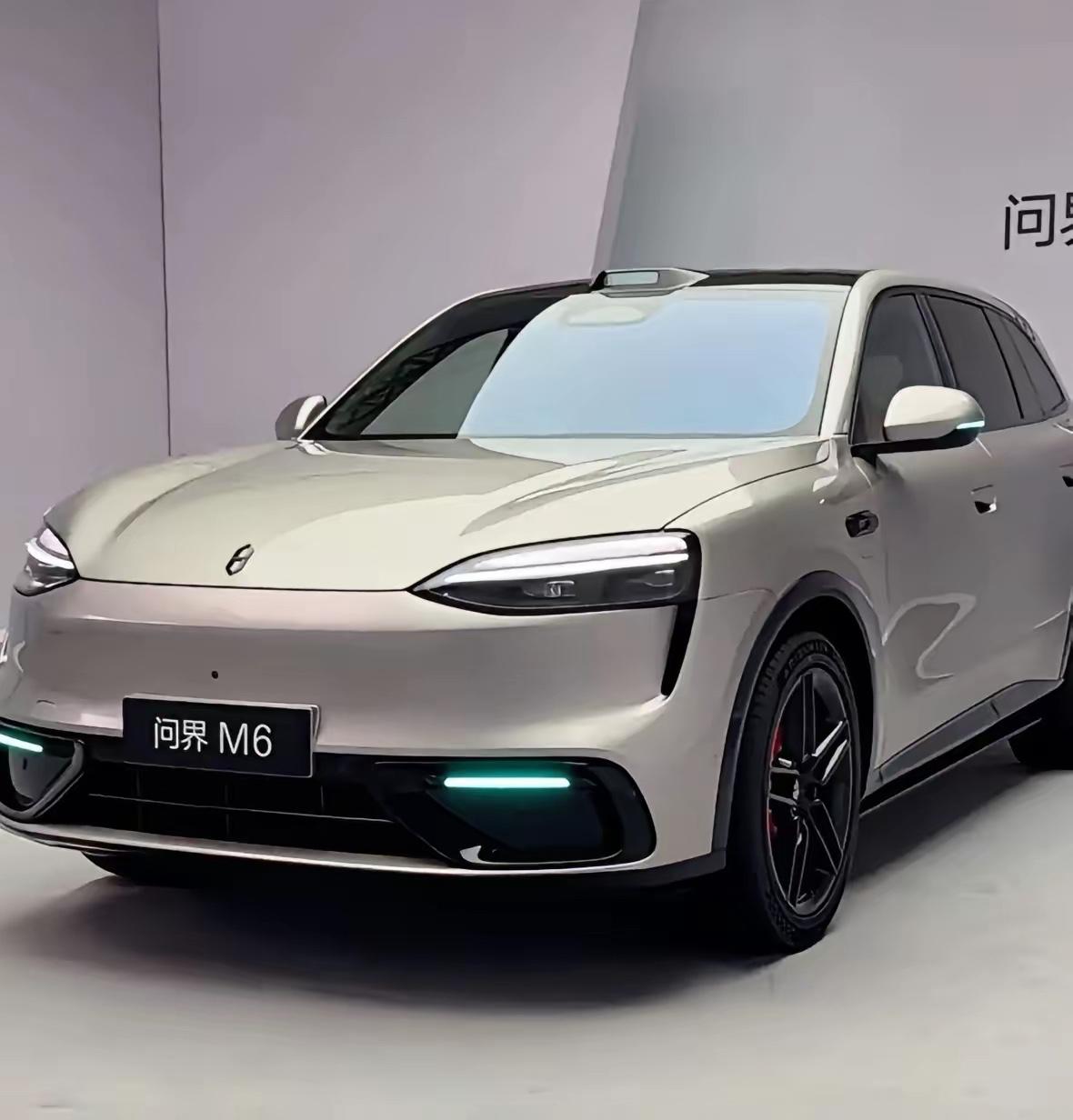 价格一出来，我还是低估了赛力斯的实力，直接26.98万起。之前预测23万，因为