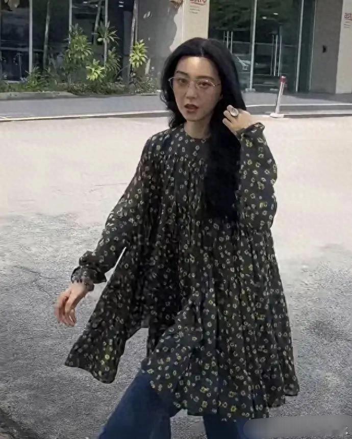 老了，真的很显老了，曾经的一代女神
