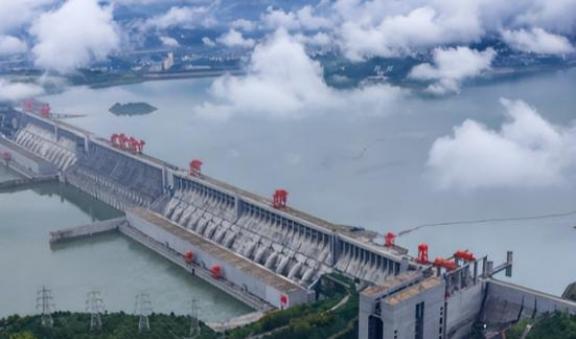 日本网友表示：如果中日战争爆发，日本第一个炸的不是中国的重要城市，而是第一个炸中