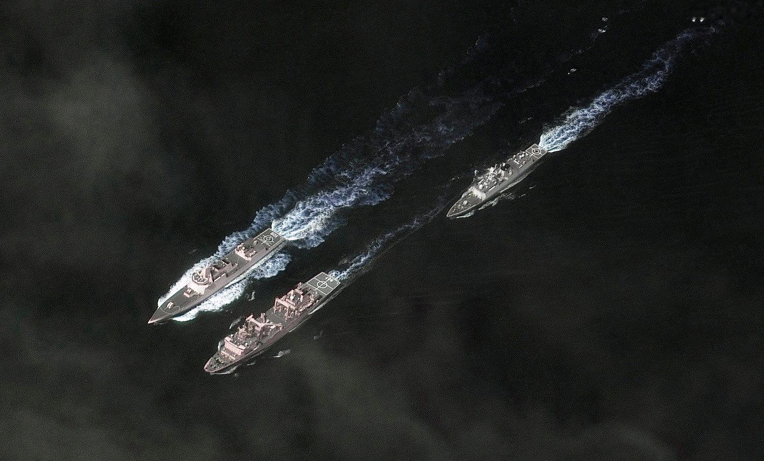 美国地理空间情报公司Vantor用高分辨率商业卫星捕捉到的，在菲律宾海活动的