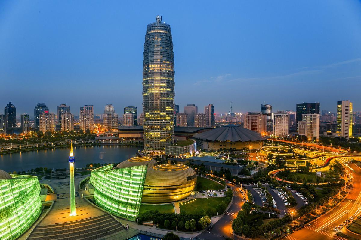 郑州嵩山路以西包括荥阳，上街郑州工业带近一二十年不进反退太可惜了！特别是郑州二砂