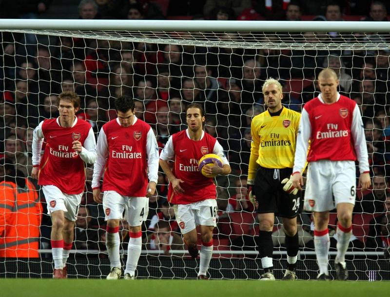 阿森纳4线作战，累得要死，碰到的对手都是超雄，苟着踢怎么了。审时度势，采用规则内