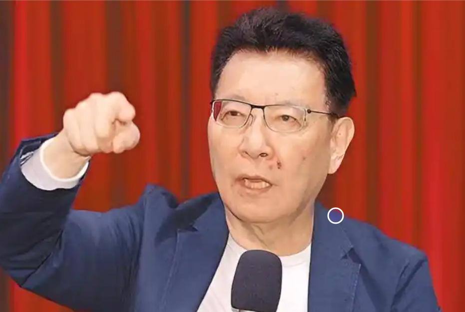 不认输！还要斗！上午郑丽文说翻篇了，下午赵少康跳脚：页这么好翻吗？骂你也翻页，骗