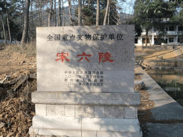南宋适合和议。百姓休养，皇帝不受军阀裹挟。南宋政权