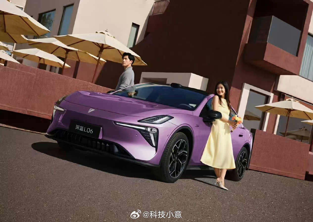 深蓝董事长祝贺小米SU7发布这种氛围就很好呀～中国车企们互相携手共进，也会相互