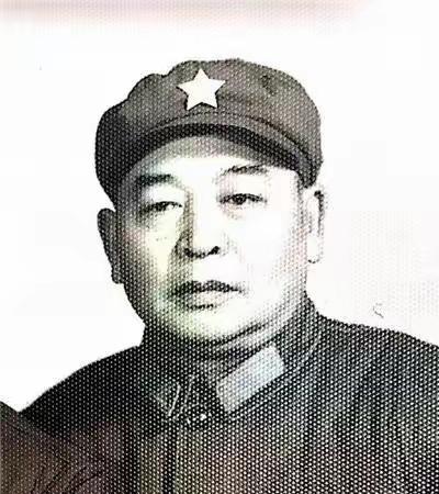 1958年，志愿军司令杨勇刚回国，一位老部下就打来电话：“老首长，因为我生活作风
