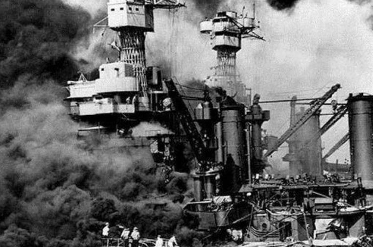 偷袭珍珠港后各国反应：丘吉尔兴奋，斯大林窃喜，美国迅速应对。日本偷袭珍珠港之后，