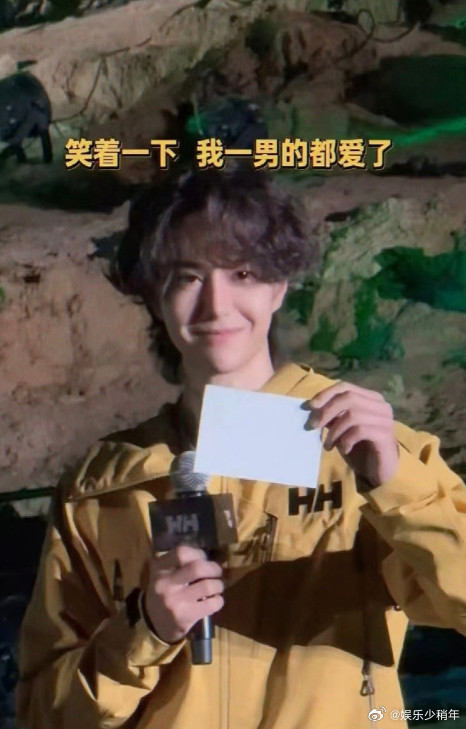 善良美好的人，连岁月都格外恩宠他。你看随着时光流逝，他依然这么美貌、帅气、嫩。