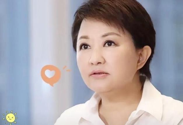 台中市长卢秀燕终于打破沉默，通过自己的幕僚人士向新任国民党主席郑丽文传递一条建议