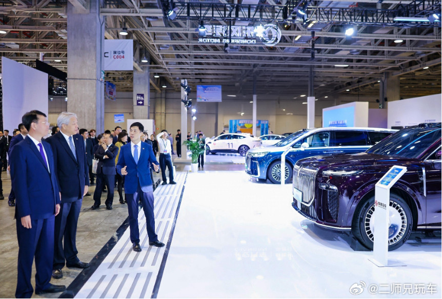 岚图三旗舰亮相澳门车展岚图泰山、2026款岚图梦想家、岚图追光L齐聚第十五届中