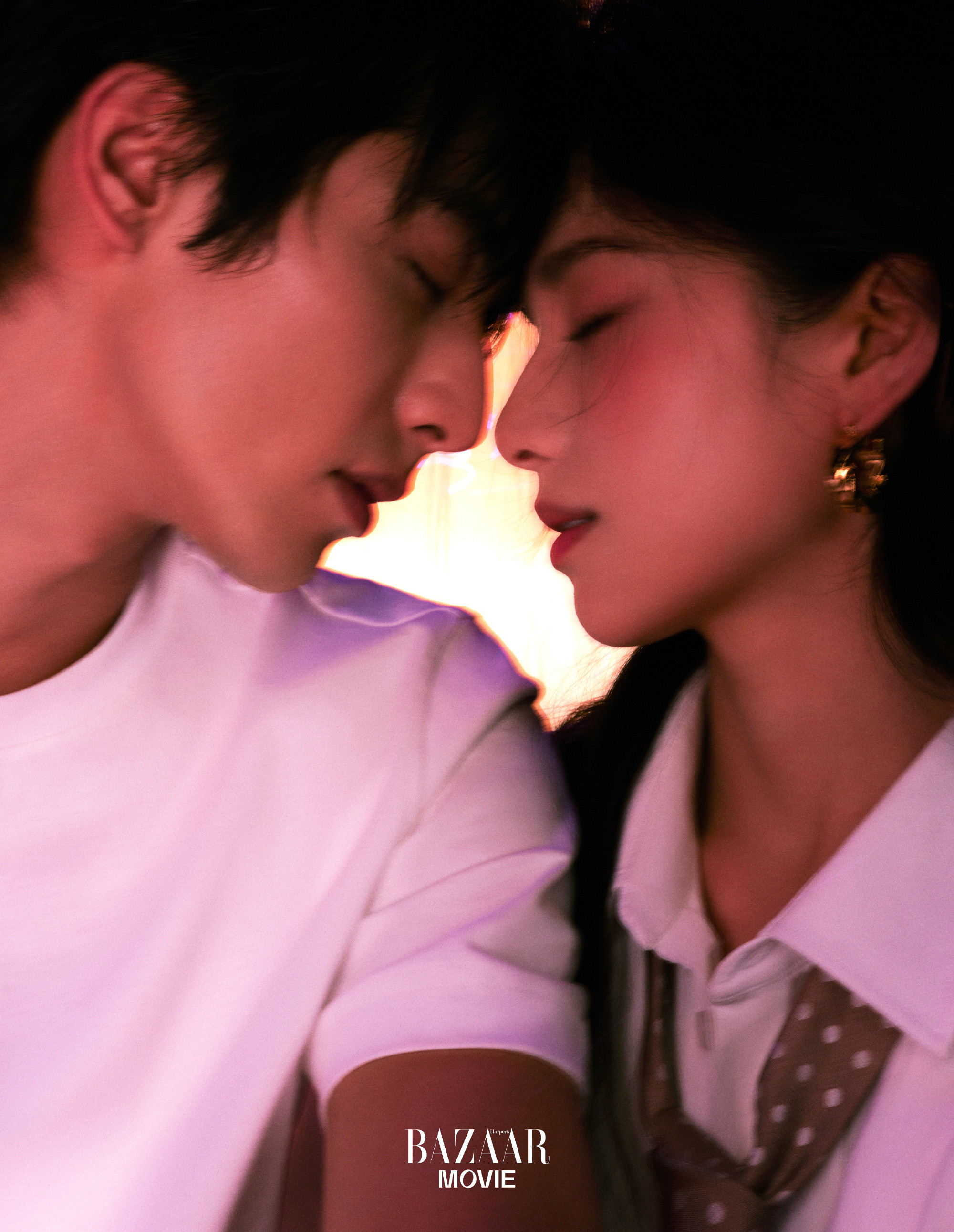 OMG！好会拍！宋威龙&张婧仪《野狗骨头》✖️芭莎电影，简单的白衬衫，拍出浓烈的