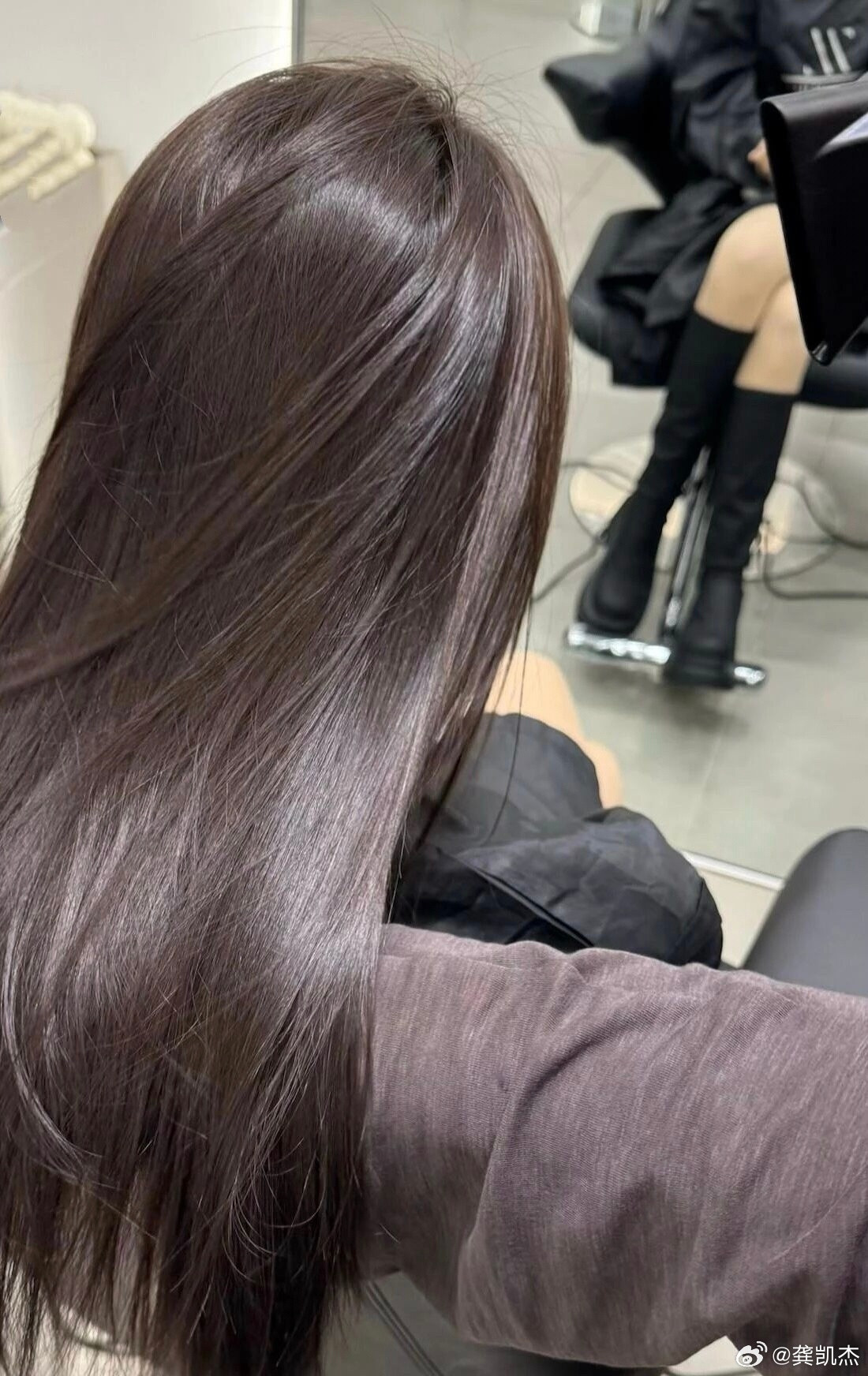 这张照片竟然被网友评为背影杀第一名～～你认可吗？