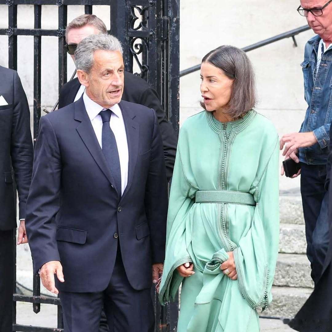 摩洛哥王室🇲🇦6月12日，拉拉·梅丽穆公主代表摩洛哥王室在法国巴黎圣克洛蒂