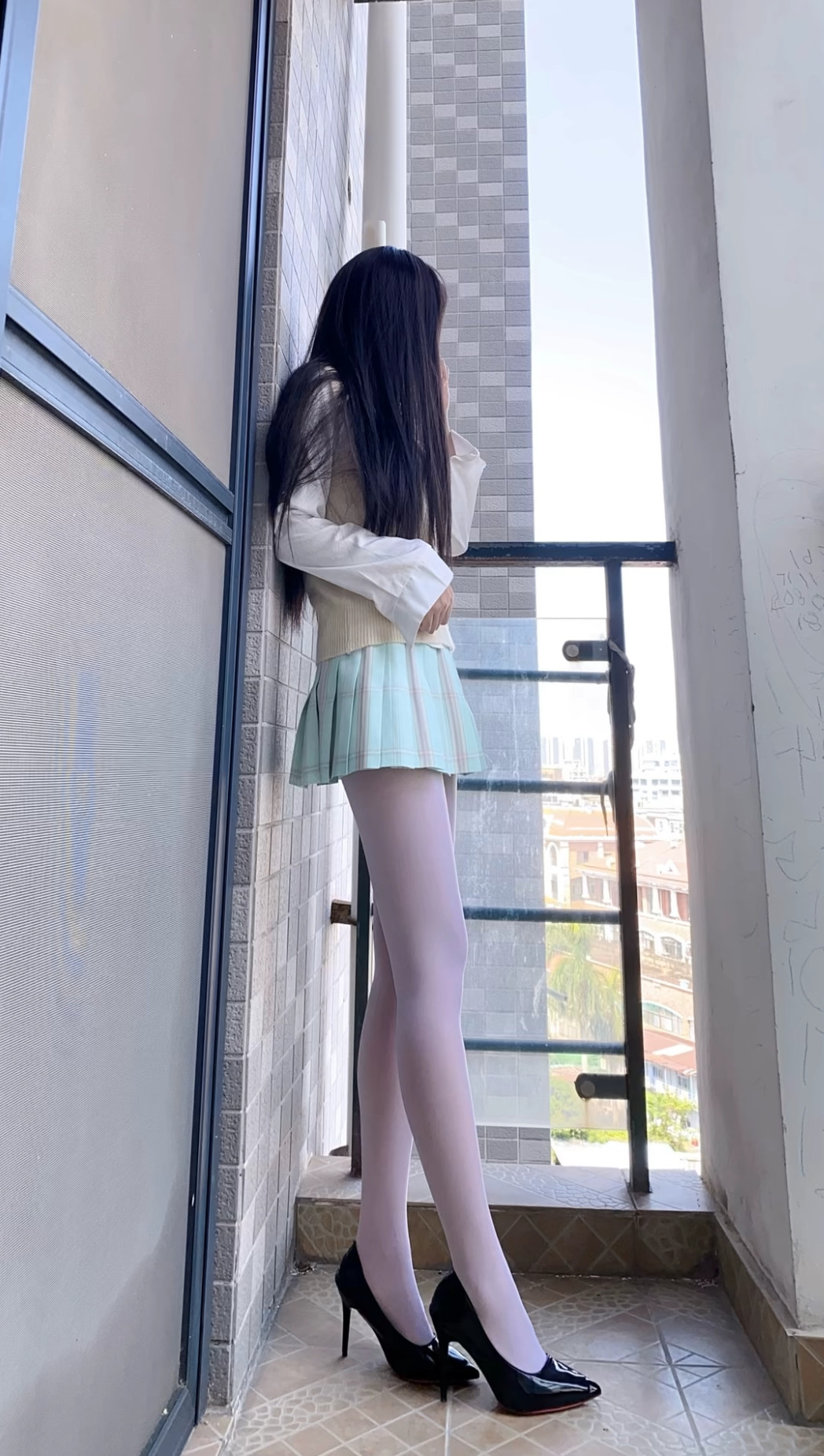 优雅黑丝穿搭，都市少女风