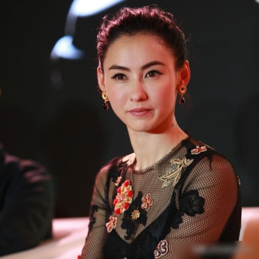 张柏芝她一生中做过最对的三件事第一件事就是离开前夫哥谢霆锋，成全他跟王菲