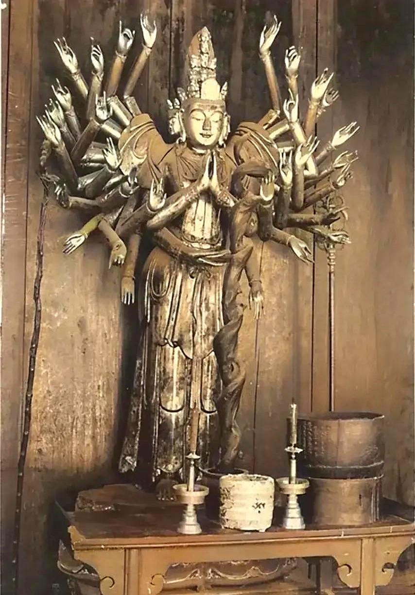 1933年,一位德国女摄影师把镜头对准北京法源寺,快门一响,拍下了她“从没见过的