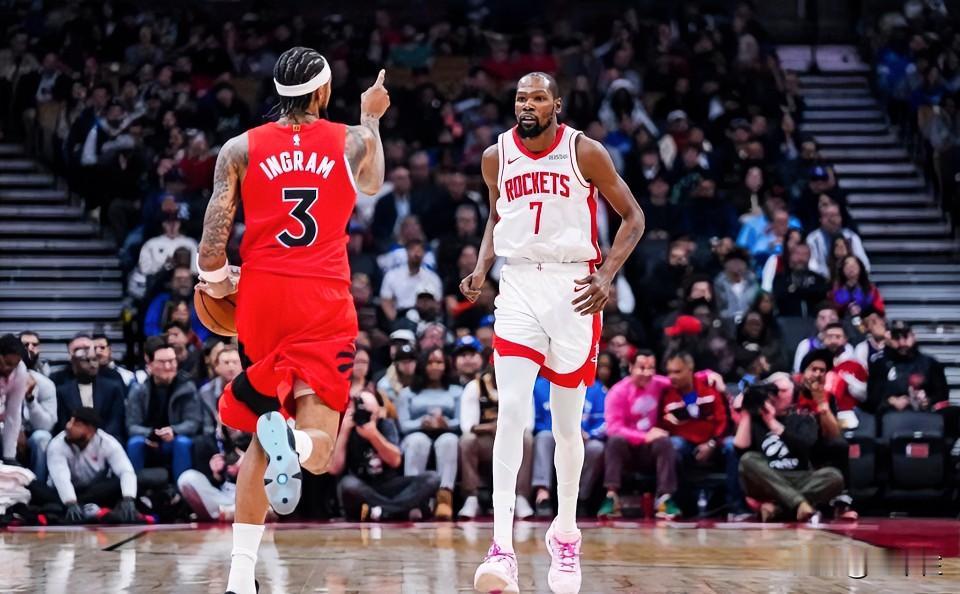 火箭,好起来了?本场对猛龙可以看出乌度卡还是十分信任“五大”阵容的,让他们处