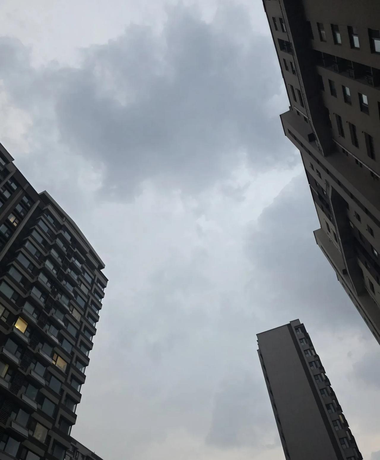警惕：山东可能要经受暴雨洗礼，不知我们村的父老乡亲可否有充足准备……8月5日晚