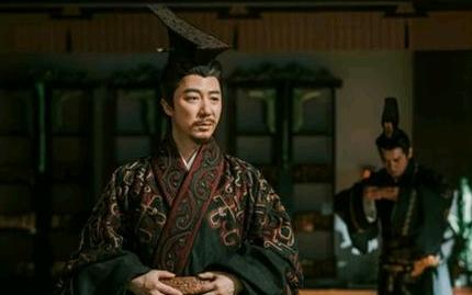 公元251年，司马懿病逝，司马昭对哥哥司马师说：“既然父亲已经去世了，我们去后院