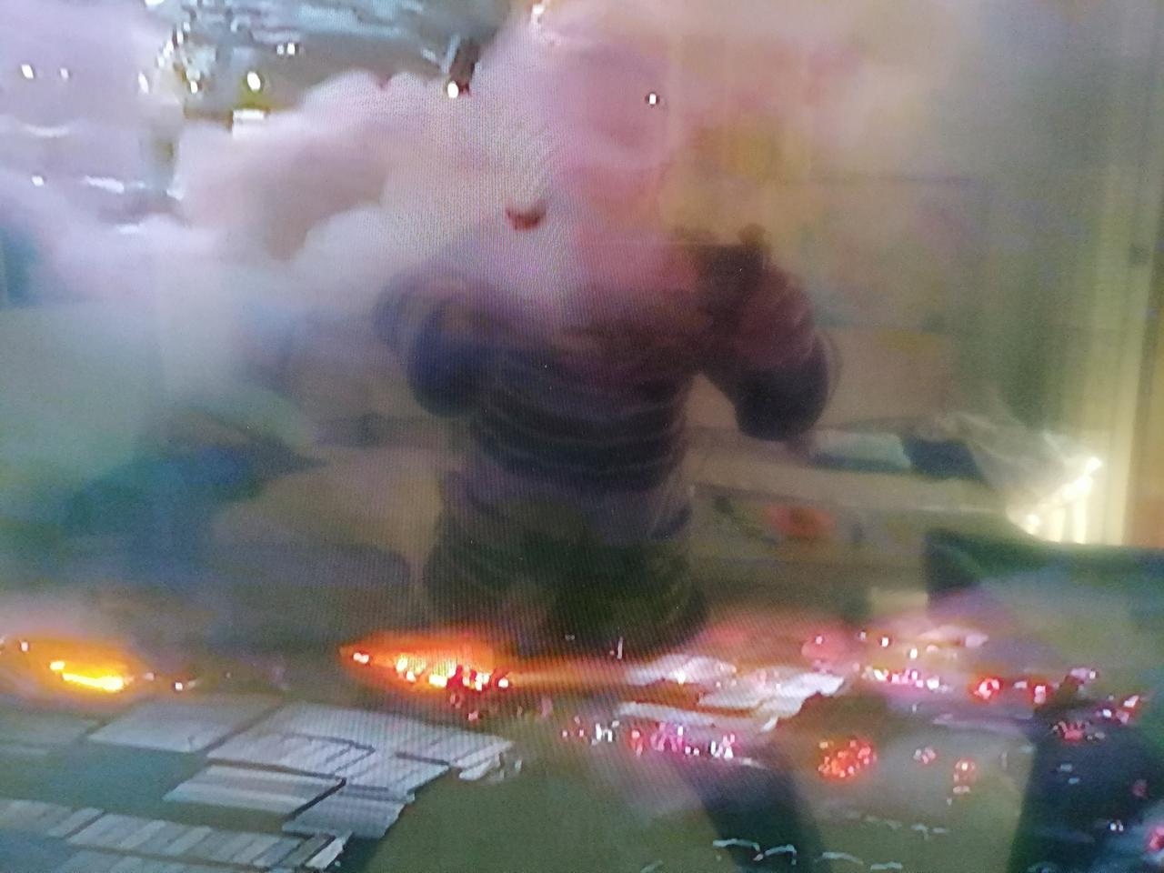 美国一飞机坠毁，现场惨不忍睹当地时间4曰下午5时许，美国肯塔基