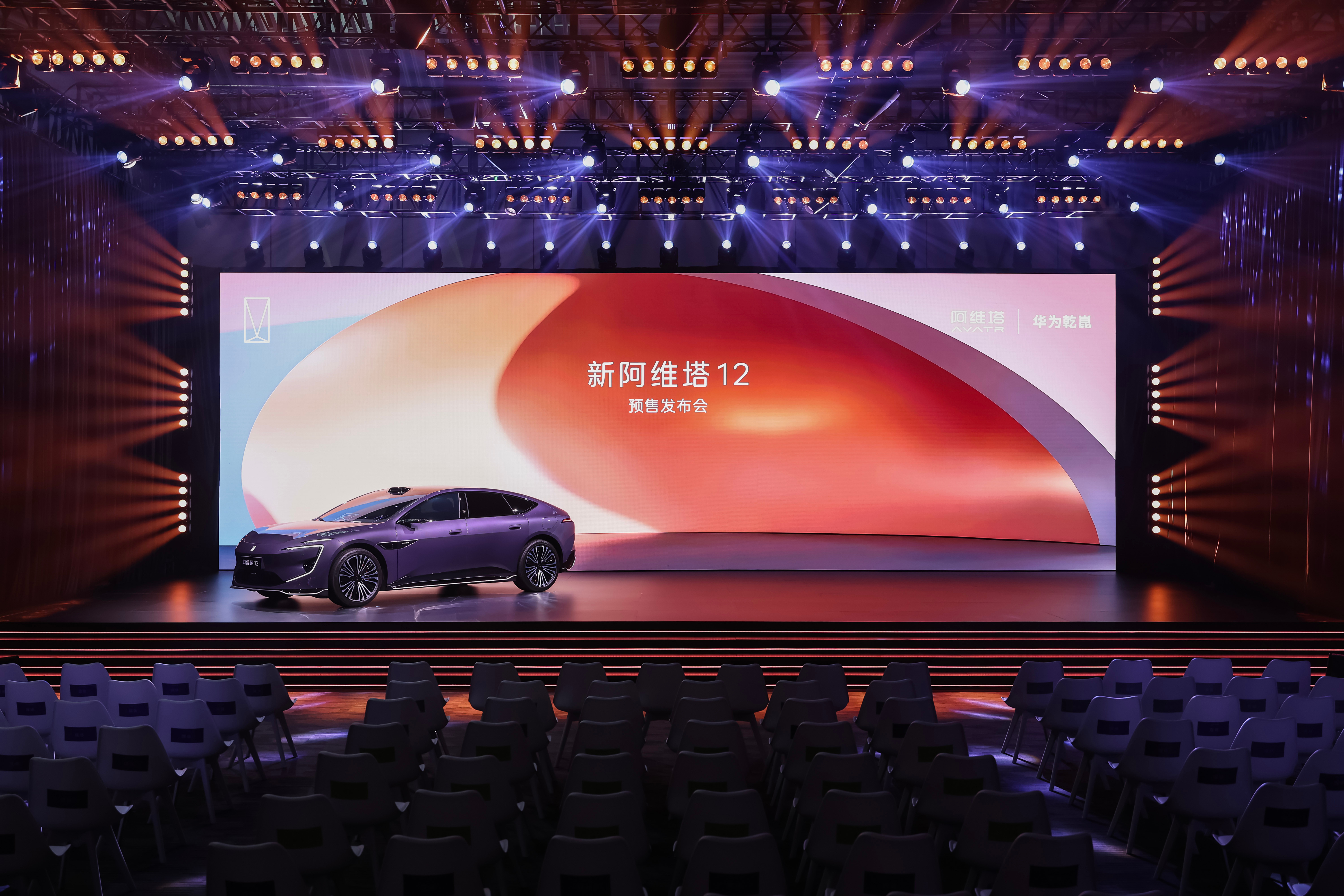 50万内预算买车，谁还在忍受“丐版”配置？多数同级车为控制成本，用128线激光雷