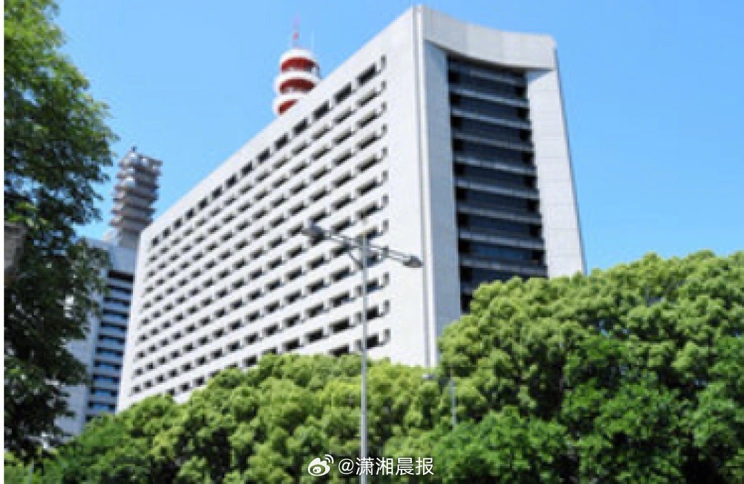 【#日本老人出狱后参与35起入室盗窃#】以盗窃为目的侵入公寓等，警视厅8日以盗窃