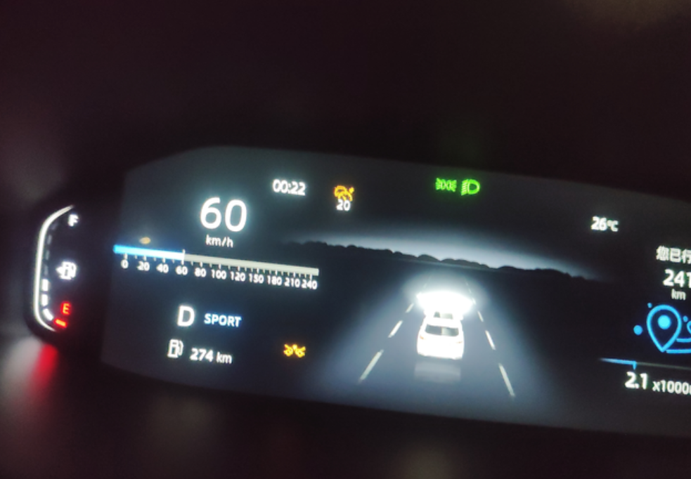 变速器功能受限，新车不到70公里就开始爆装备了，还是在高速上，后面熄火十分钟，跑