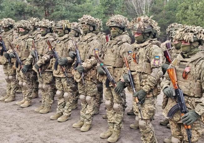 乌军重兵围堵反遭重创，黑海港口接连遇袭。 打仗从来不是人多就必胜，盲目押上全