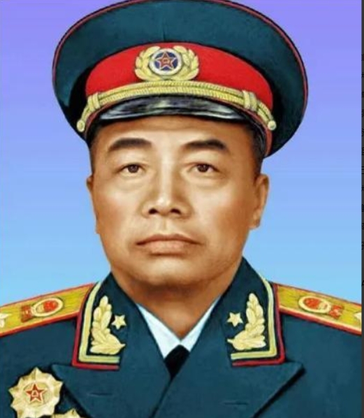 有一次彭德怀到中南局视察，当时陶铸任广东省委书记，他怕彭德怀吃不惯广东的饭菜，想