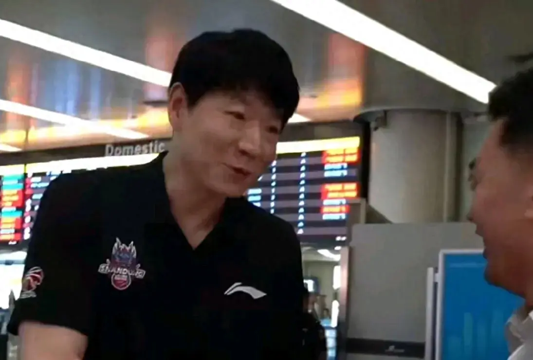 正式加入!邱彪火速请来<em>孙桐林</em>,首秀9分3犯,顶替贾诚辅佐陶汉林