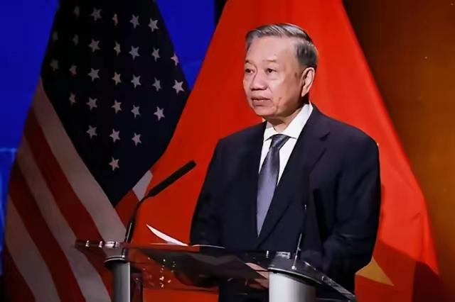 越南这个国家，让人搞不懂，跟中国好，跟美国好，跟日本好，跟俄罗斯好，跟澳大利亚好