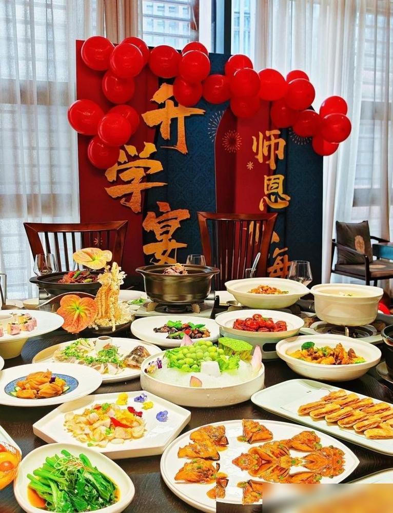 奉劝大家立秋一到千万不要一会儿怕冷捂得严严实实，一会儿贪凉猛吹空调。说真的这