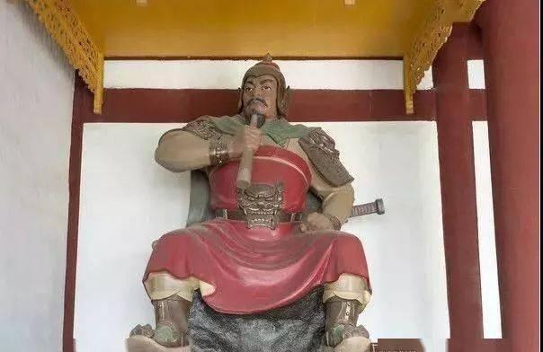 历史总是惊人相似：清朝试图和平统一台湾，郑经却得寸进尺要独立。清朝康熙继位后，他