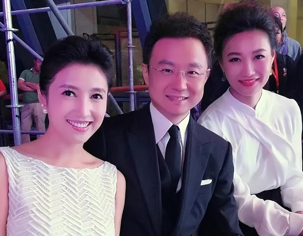 她坚持丁克到41岁，却在央视主播丈夫面前彻底破防。当年重逢，春妮直接摊牌：我不