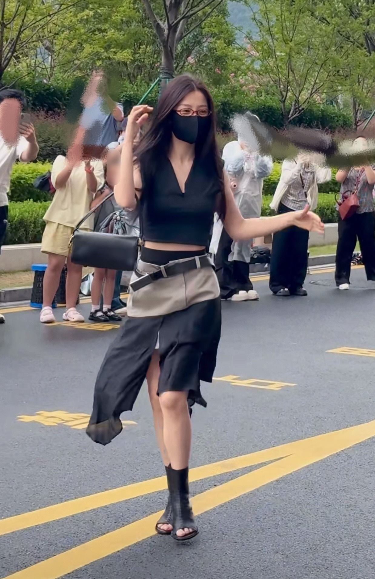 窝鱼今天这套从头美到脚趾头…