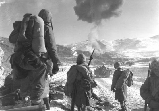 1959年傅崇碧在军事学院学习，同皮定均去看彭德怀，彭德怀问：敢来呀？195