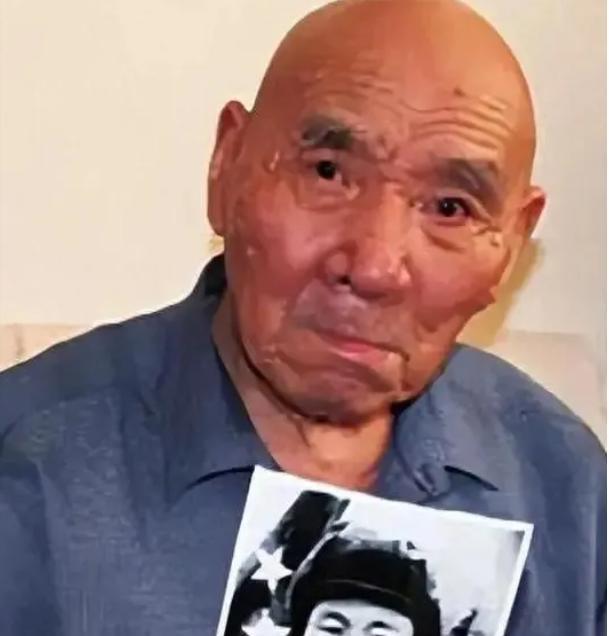 1951年，20辆美军坦克向我军领地冲来，然而就在这关键时刻，炮兵联系不上指挥部