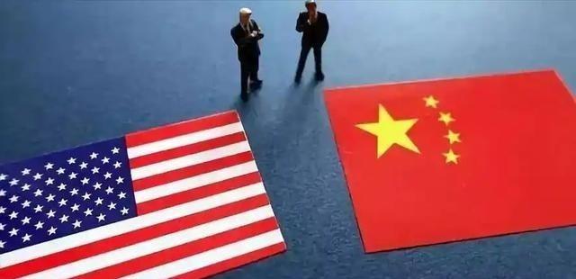 眼下，全世界都在看中美谁先撑不住，现在是中国有货卖不出，急着赚钱，美国是有钱买不